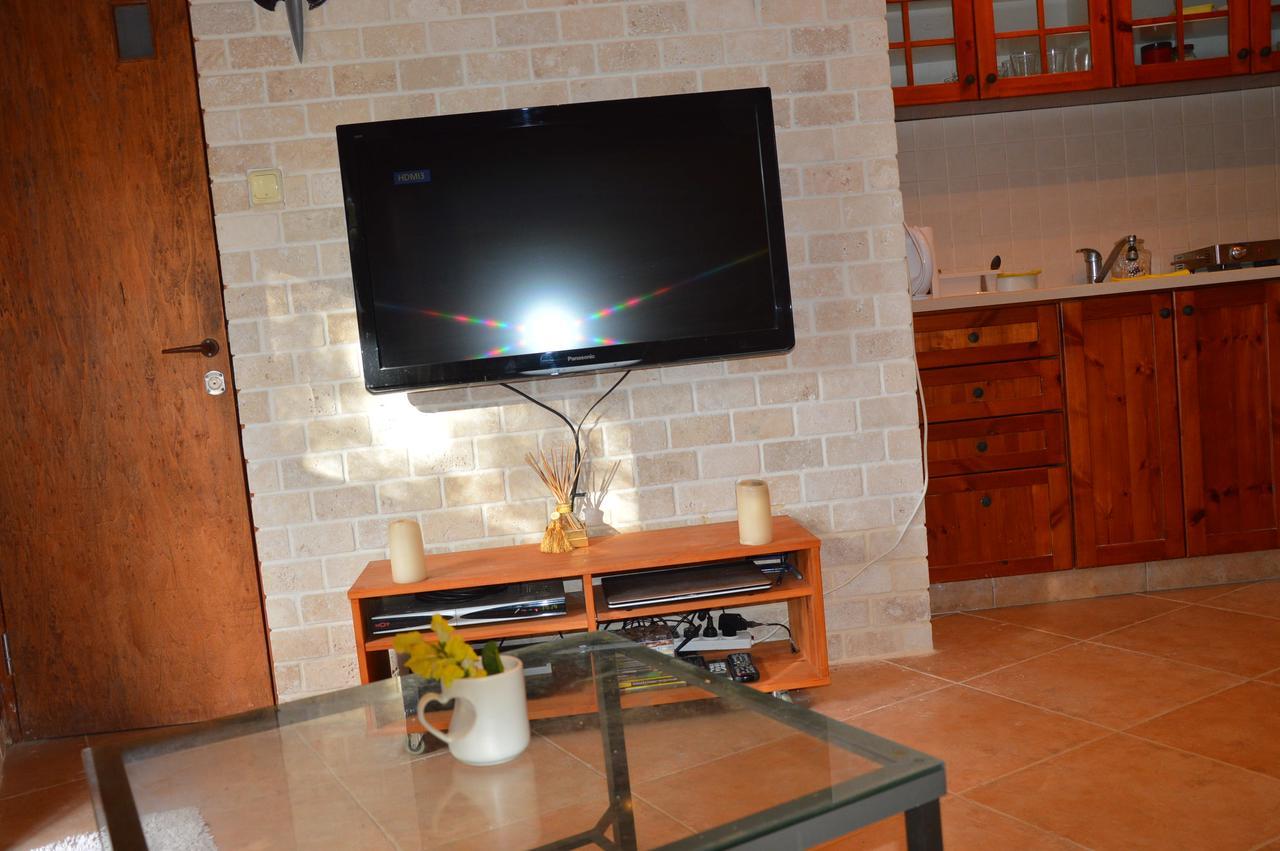 Czarina Cabin הבקתה הקיסרית והדירה הקיסרית Czarina Apartment Caesarea Esterno foto