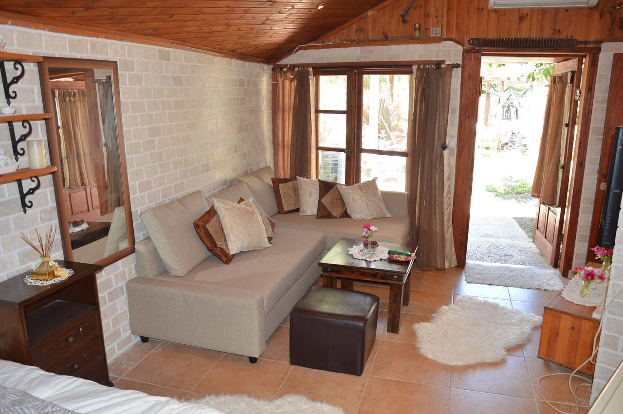 Czarina Cabin הבקתה הקיסרית והדירה הקיסרית Czarina Apartment Caesarea Esterno foto