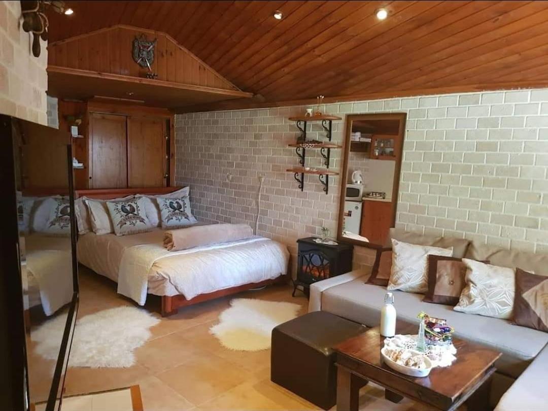 Czarina Cabin הבקתה הקיסרית והדירה הקיסרית Czarina Apartment Caesarea Esterno foto